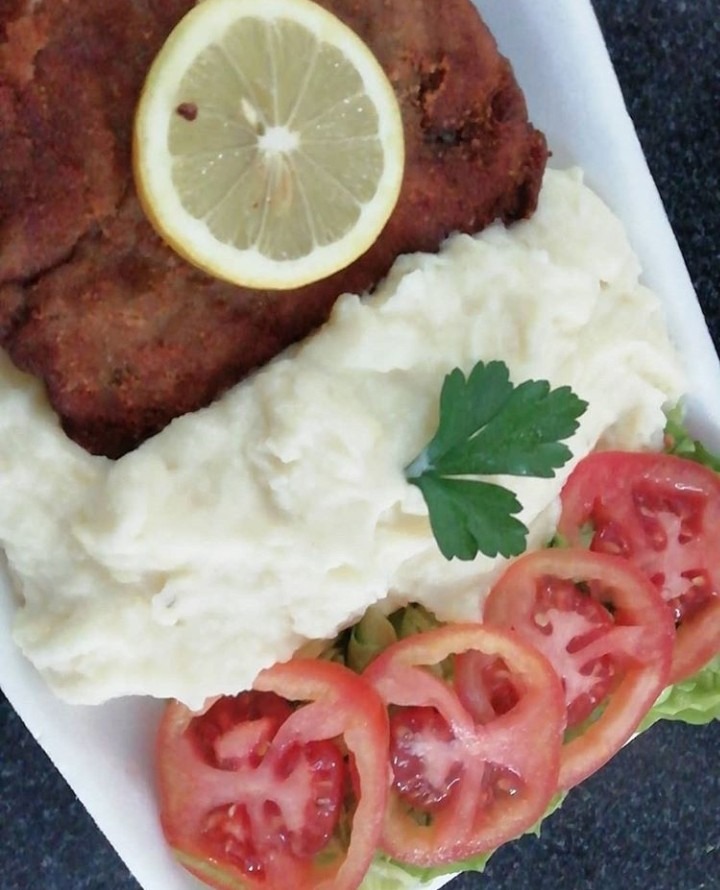 WAKANDA FOOD Milanesas con puré 