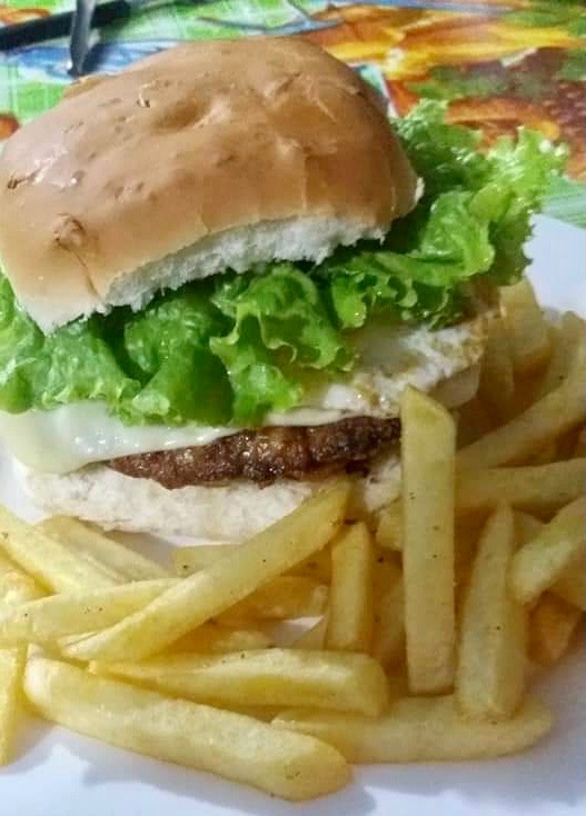 PATIO DE COMIDAS TANIA  