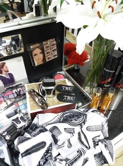 PELUQUERÍA MARIO COIFFEUR 