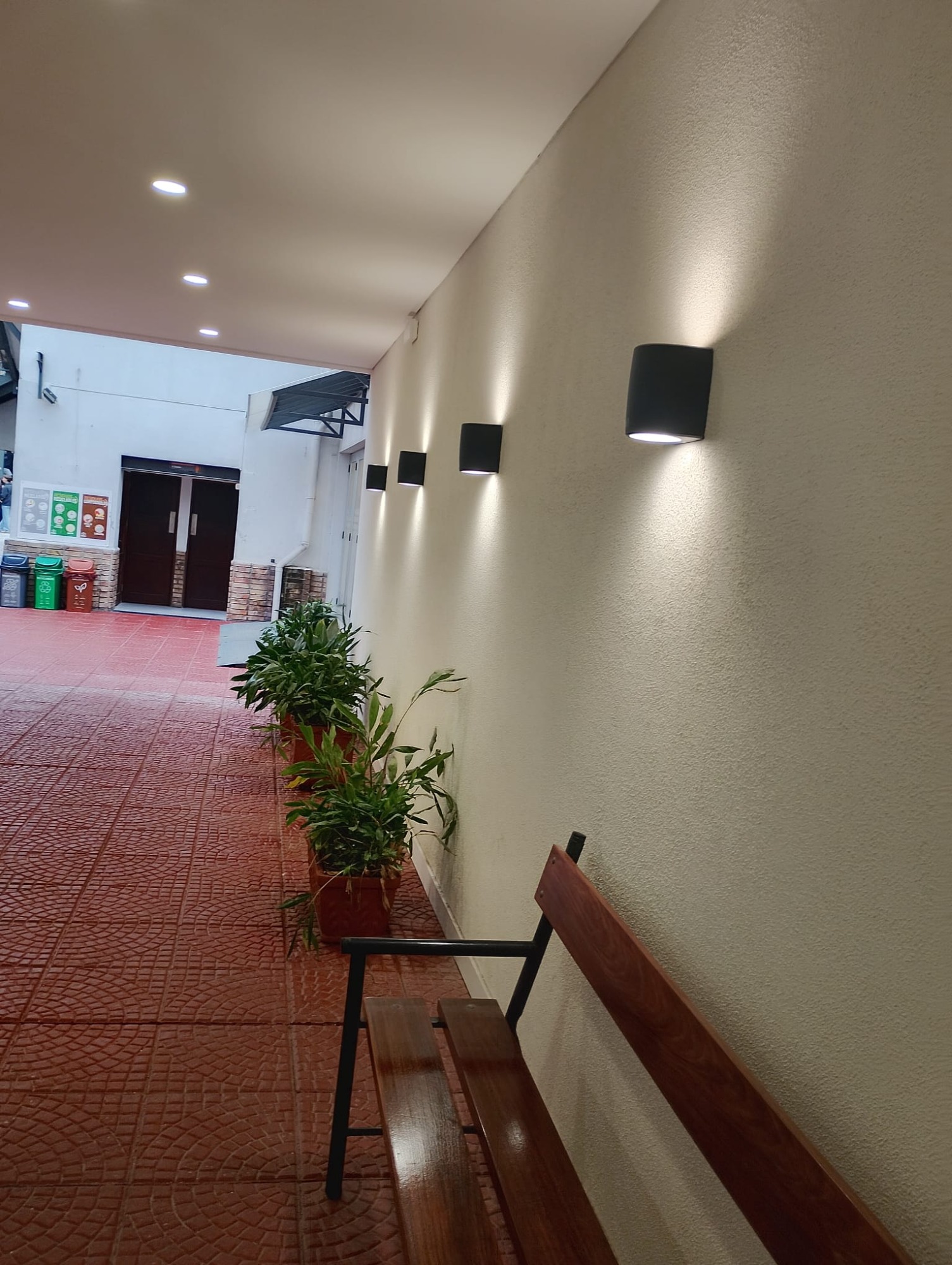 Lujo Soluciones en Mantenimiento Lujo Soluciones en Mantenimiento REFORMAS VIVIENDAS
REPARACIONES AIRE ACONDICIONADO