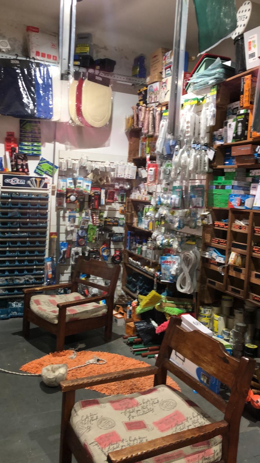 Ferretería Ferrobasso 2  Electricidad - Sanitaria - Herramientas eléctricas