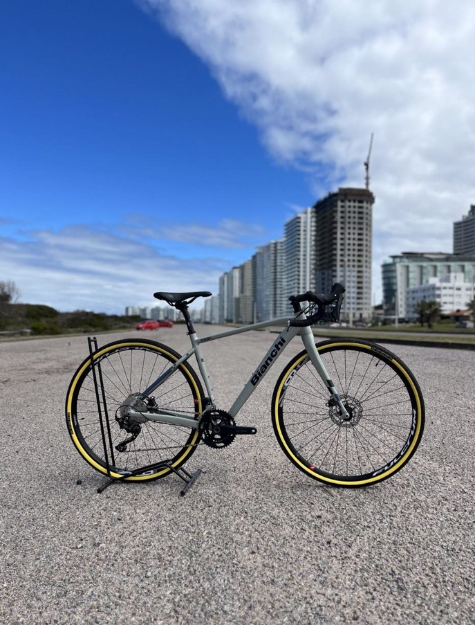 GIRO 21 GIRO 21  Almacén y taller de bicicletas