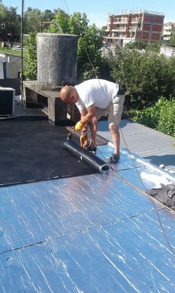 REFORMAR O CONSTRUIR SU AZOTEA DEVE DE ESTAR BIEN IMPERMEABILIZADA