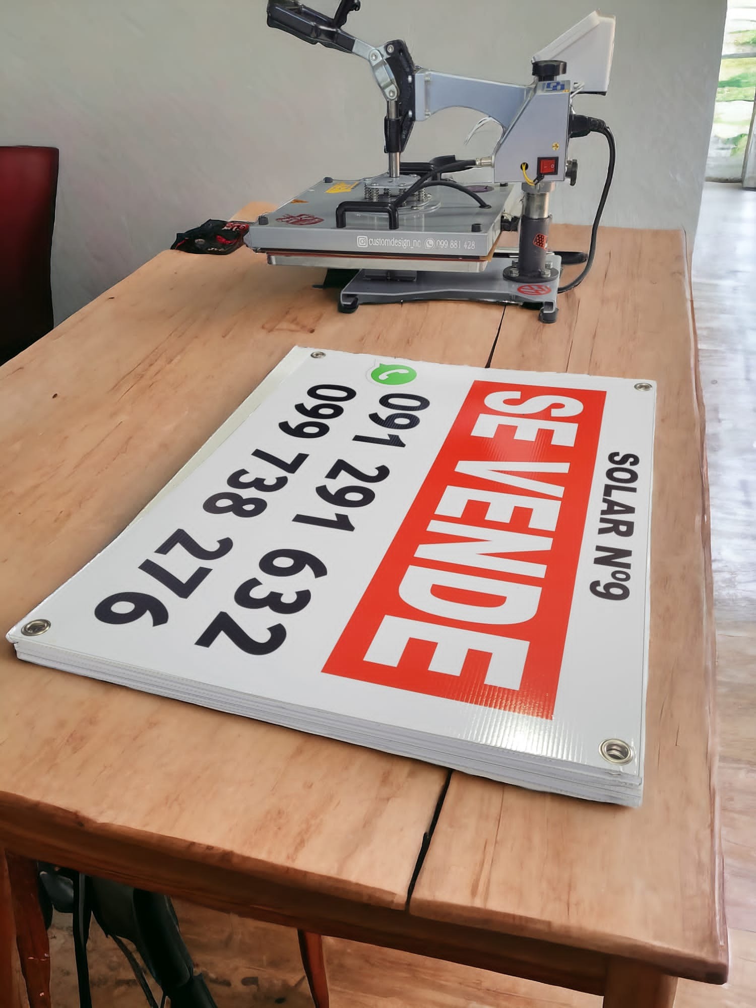 CUSTOM DESING STUDIO  