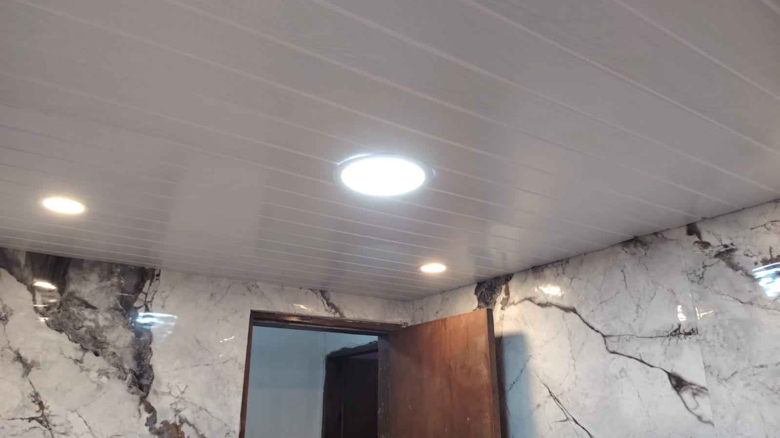 WALTER CUBELLI Walter Cubelli PORTONES AUTOMATICOS
REJAS
CORTINAS DE ENROLLAR
MA