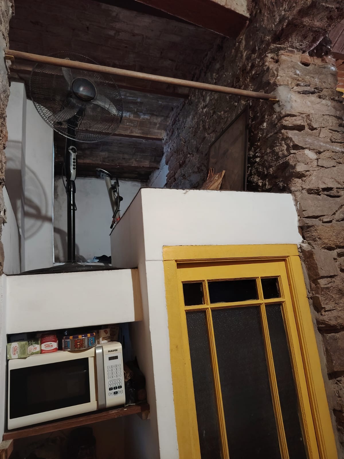 WALTER CUBELLI Walter Cubelli PORTONES AUTOMATICOS
REJAS
CORTINAS DE ENROLLAR
MA