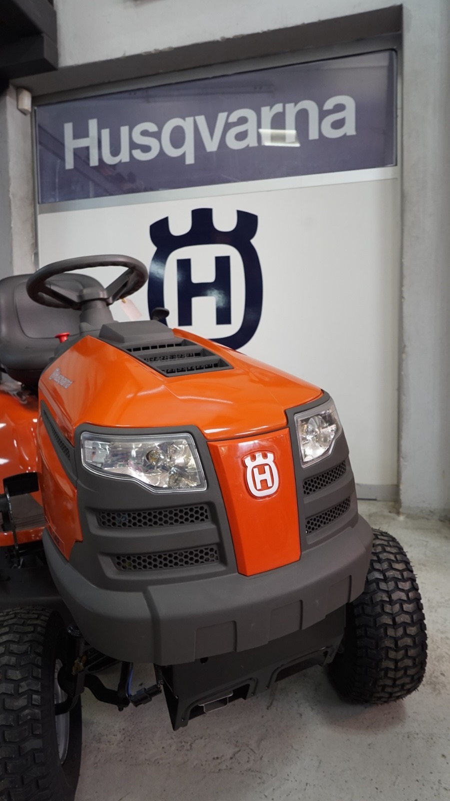 AGROPECUARIA EL HORNERO AGROPECUARIA EL HORNERO Variedad de productos agrícolas para ofrecer.

Sem