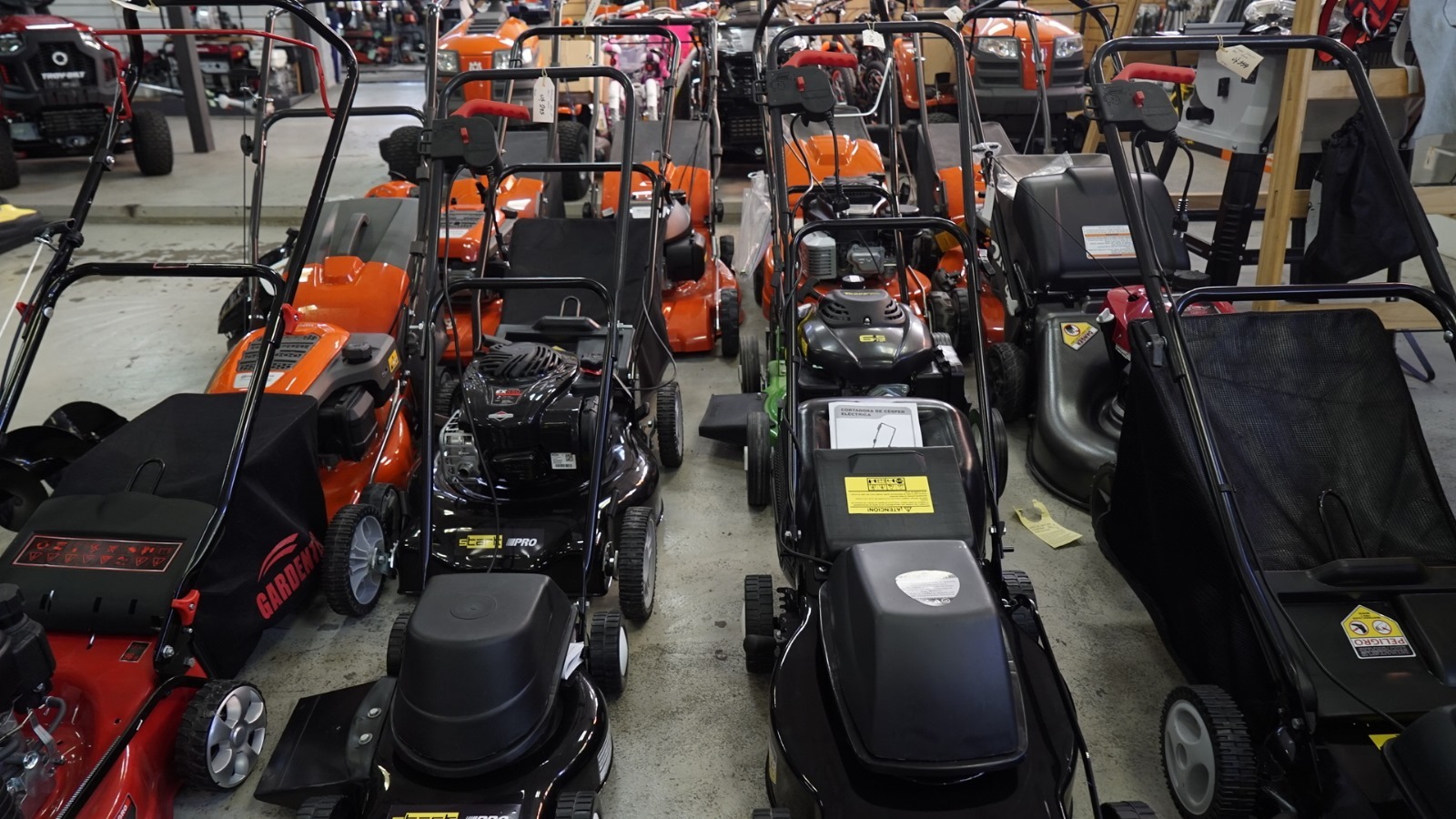 AGROPECUARIA EL HORNERO AGROPECUARIA EL HORNERO Variedad de productos agrícolas para ofrecer.

Sem