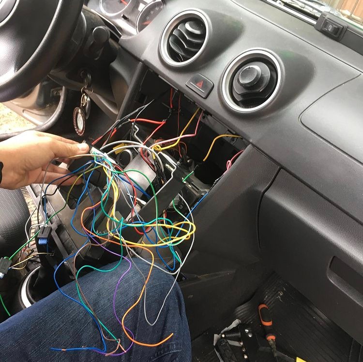 MARKAR ELECTOELECTRONICA Adaptación sistema de vidrios 