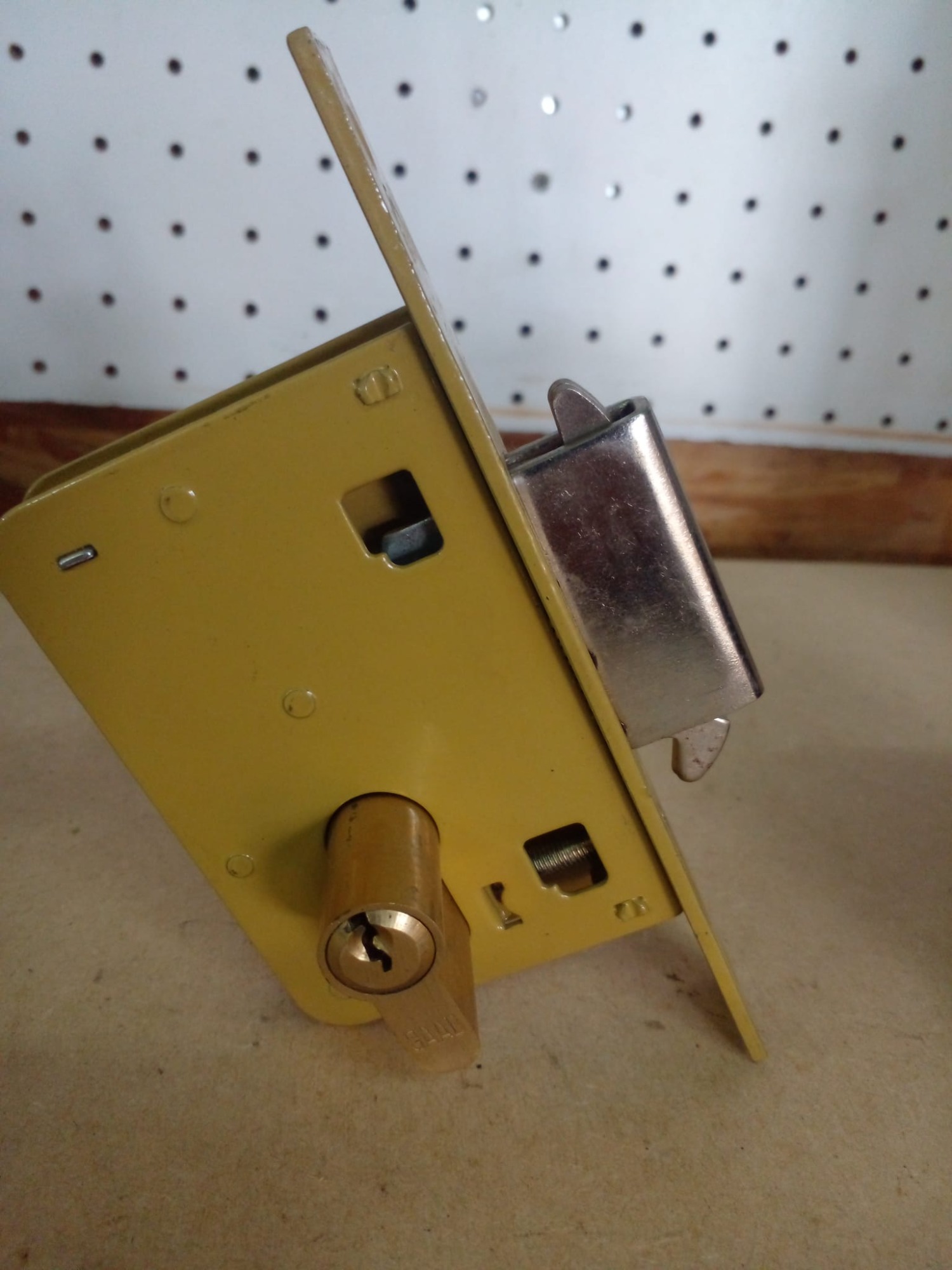 Cerrajería Avenida Cerrojo para portón corredizo 