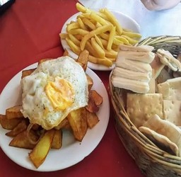 LA RUEDA DEL CENTRO PARRILLADA LA RUEDA 