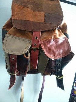 FARMACIA SAGA Mochila cuero