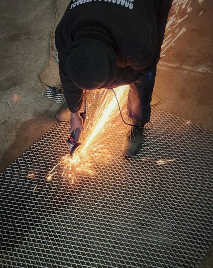 BARRACA DE HIERROS 19-4  