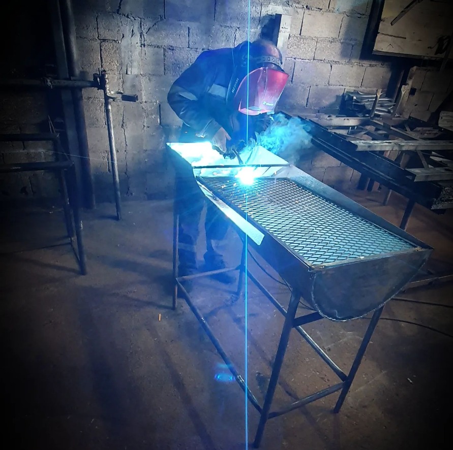 BARRACA DE HIERROS 19-4  