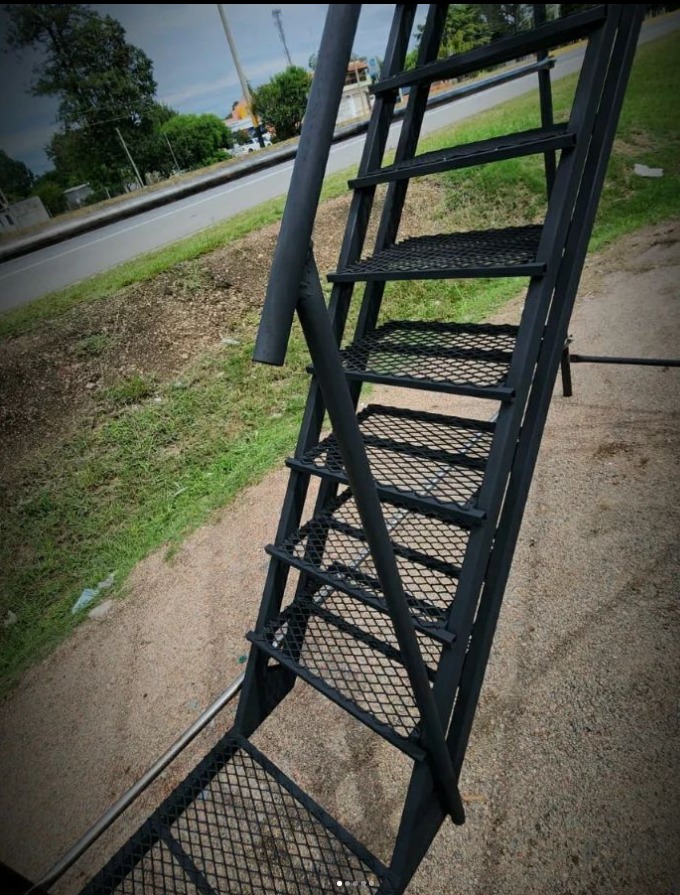 BARRACA DE HIERROS 19-4  