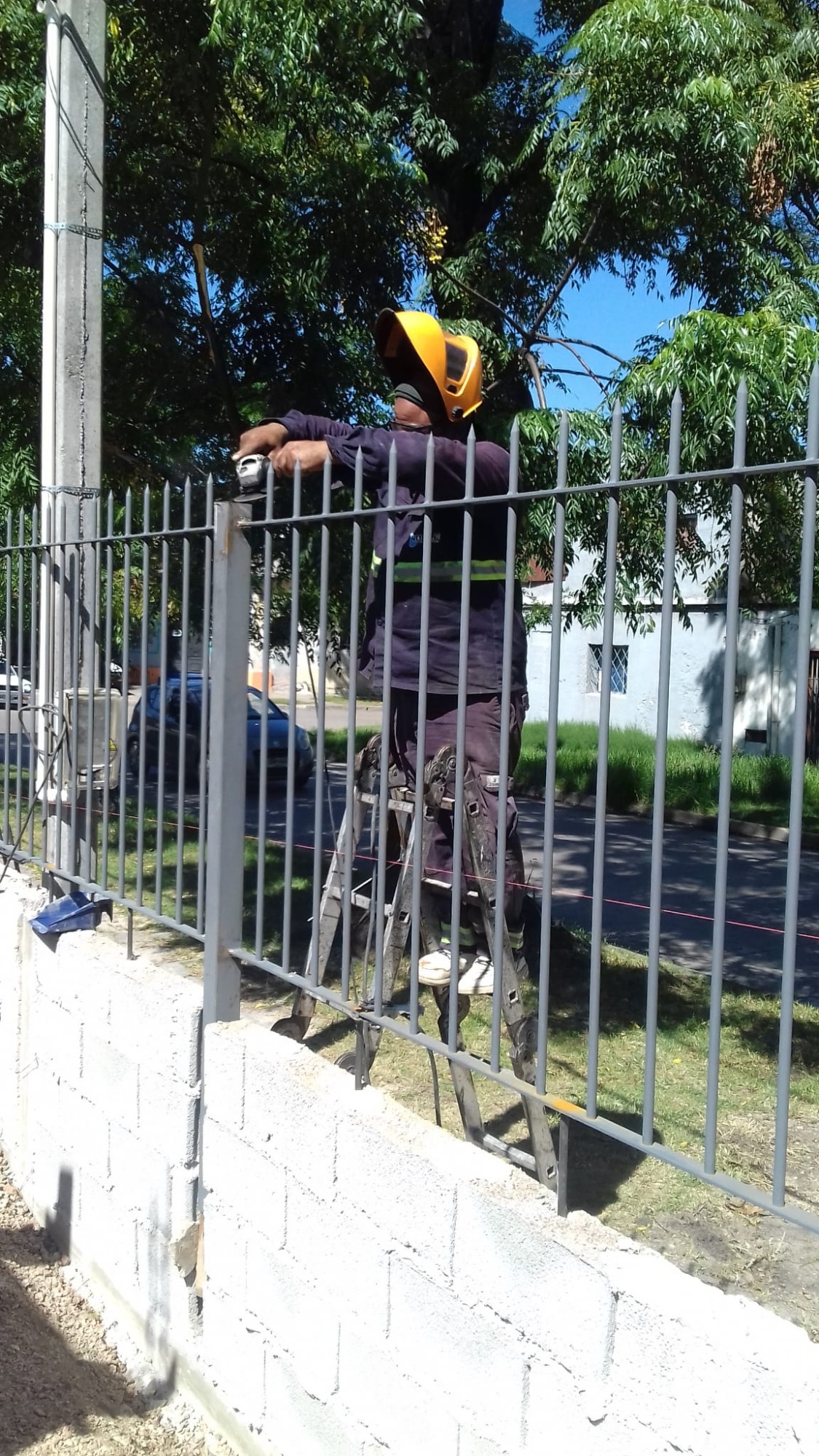 Herrería y Servicios R y R HERRERIA Y SERVICIOS R Y R HERRERIA
ELECTRICISTAS
HERRERIAS OBRA
IMPERMEABILI