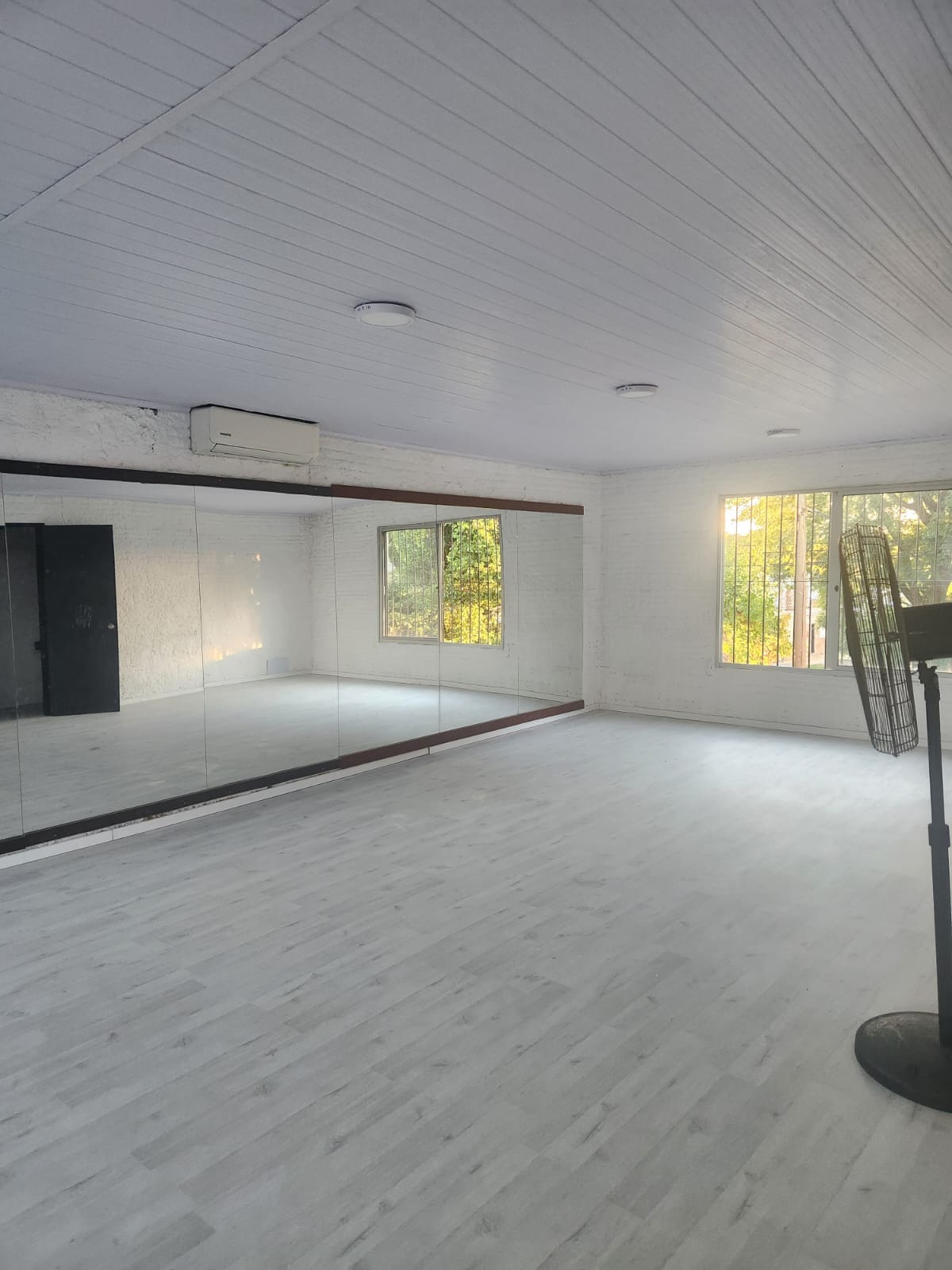 Herrería y Servicios R y R HERRERIA Y SERVICIOS R Y R CONSTRUCCIONES EN SECO
CONSTRUCCIONES GALPONES
CER