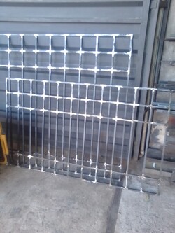 Herrería y Servicios R y R HERRERIA Y SERVICIOS R Y R