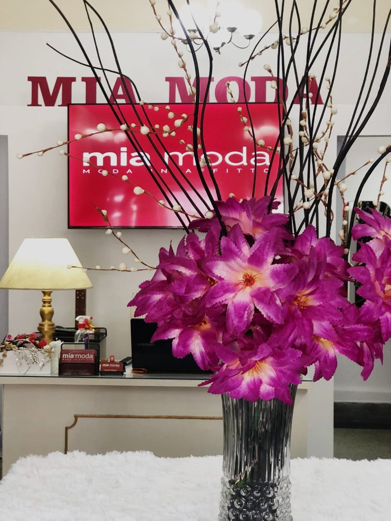 MIA MODA  