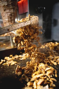 RESTAURANTE ESTACION SOLGER SHAWARMA RESTAURANTE ESTACION SOLGER SHAWARMA