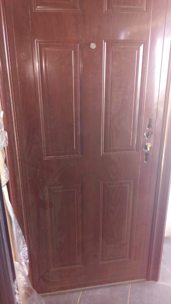 FIS ABERTURAS  Puerta exterior muy buena calidad