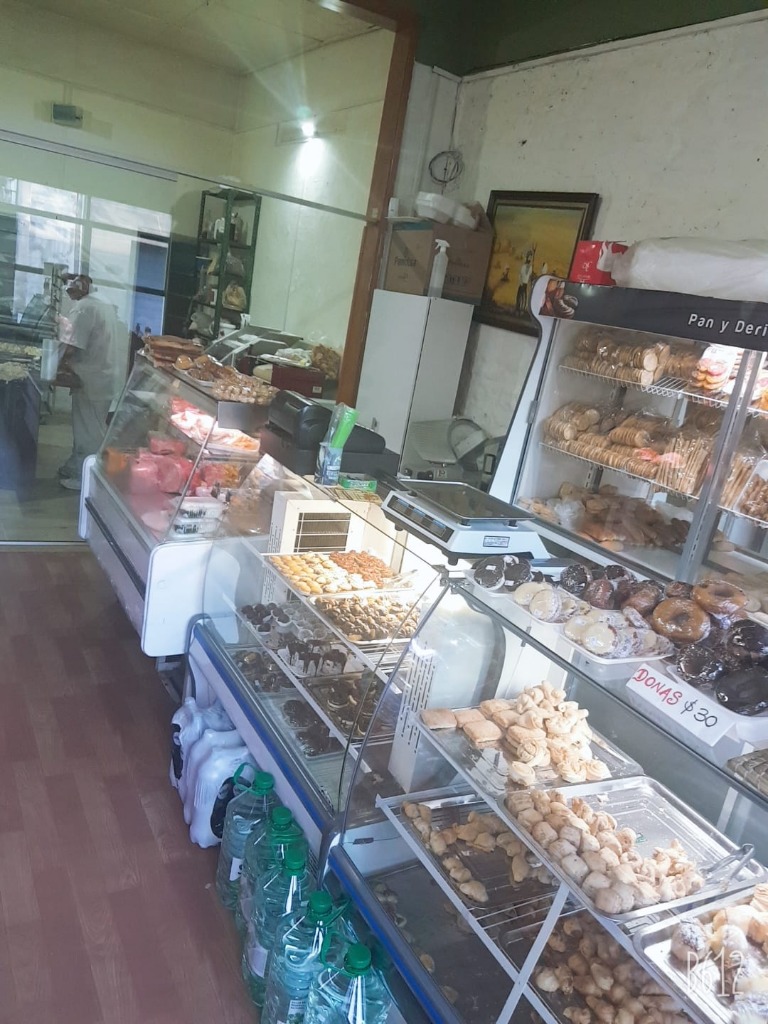PANADERÍA Y CONFITERÍA EXQUISITECES  