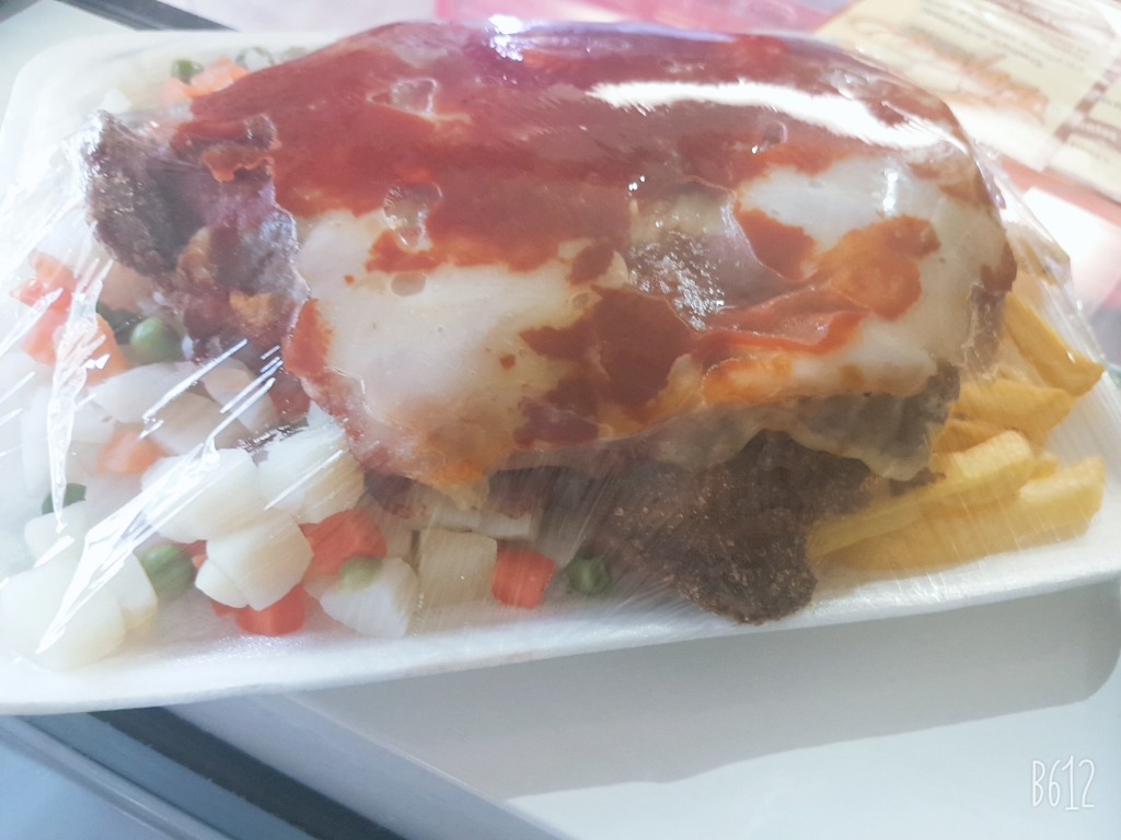 PANADERÍA Y CONFITERÍA EXQUISITECES  