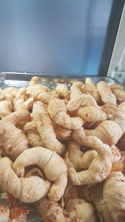 PANADERÍA Y CONFITERÍA EXQUISITECES 