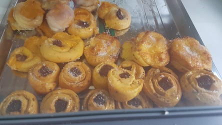 PANADERÍA Y CONFITERÍA EXQUISITECES 