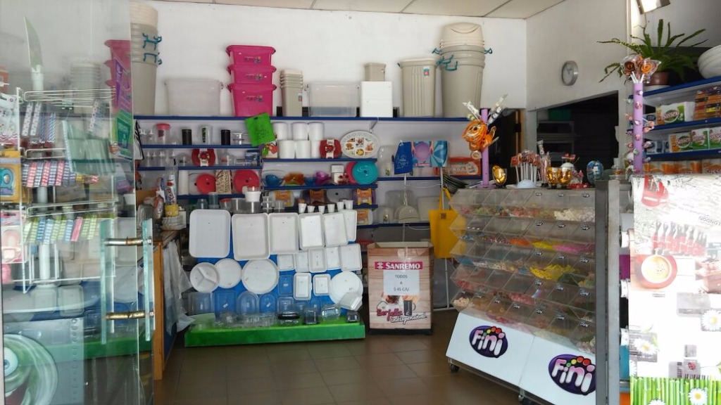 Poli Plast (artículos de plástico)  