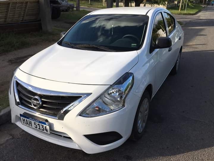 BLACK CARS Polarizados Polarizado Nissan versa, láminas americanas con 5 