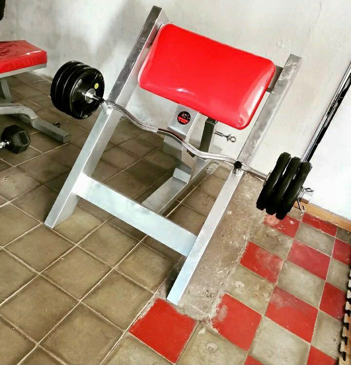 GIMNASIO EL SEBAS Sala de musculación 