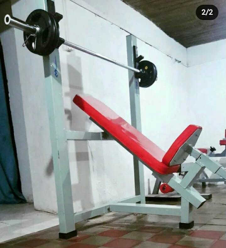 GIMNASIO EL SEBAS Sala de musculación 