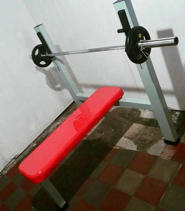 GIMNASIO EL SEBAS Sala de musculación 