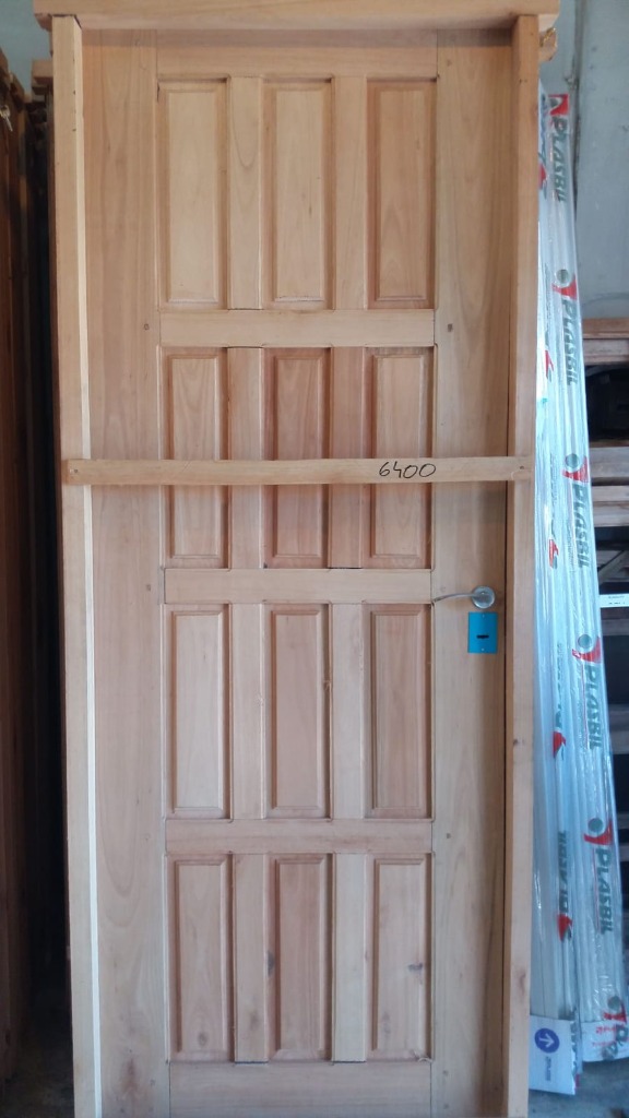 GUSTAVO ANDAMIOS Puertas madera 