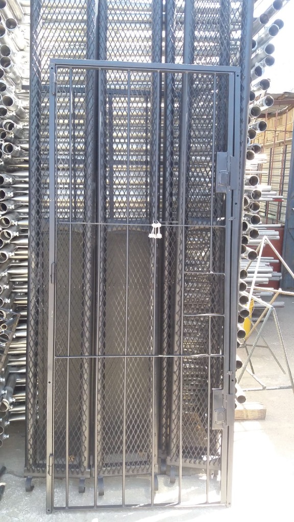 GUSTAVO ANDAMIOS Rejas 