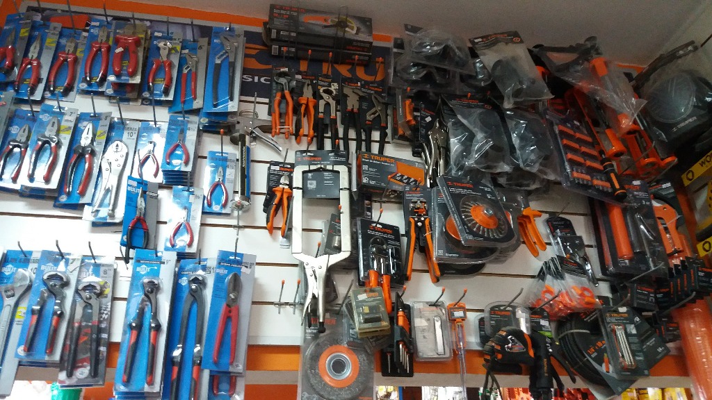 BARRACA ARMANDO UGON  