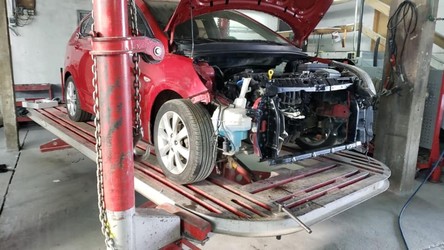 MG TALLER Auto en Reparación