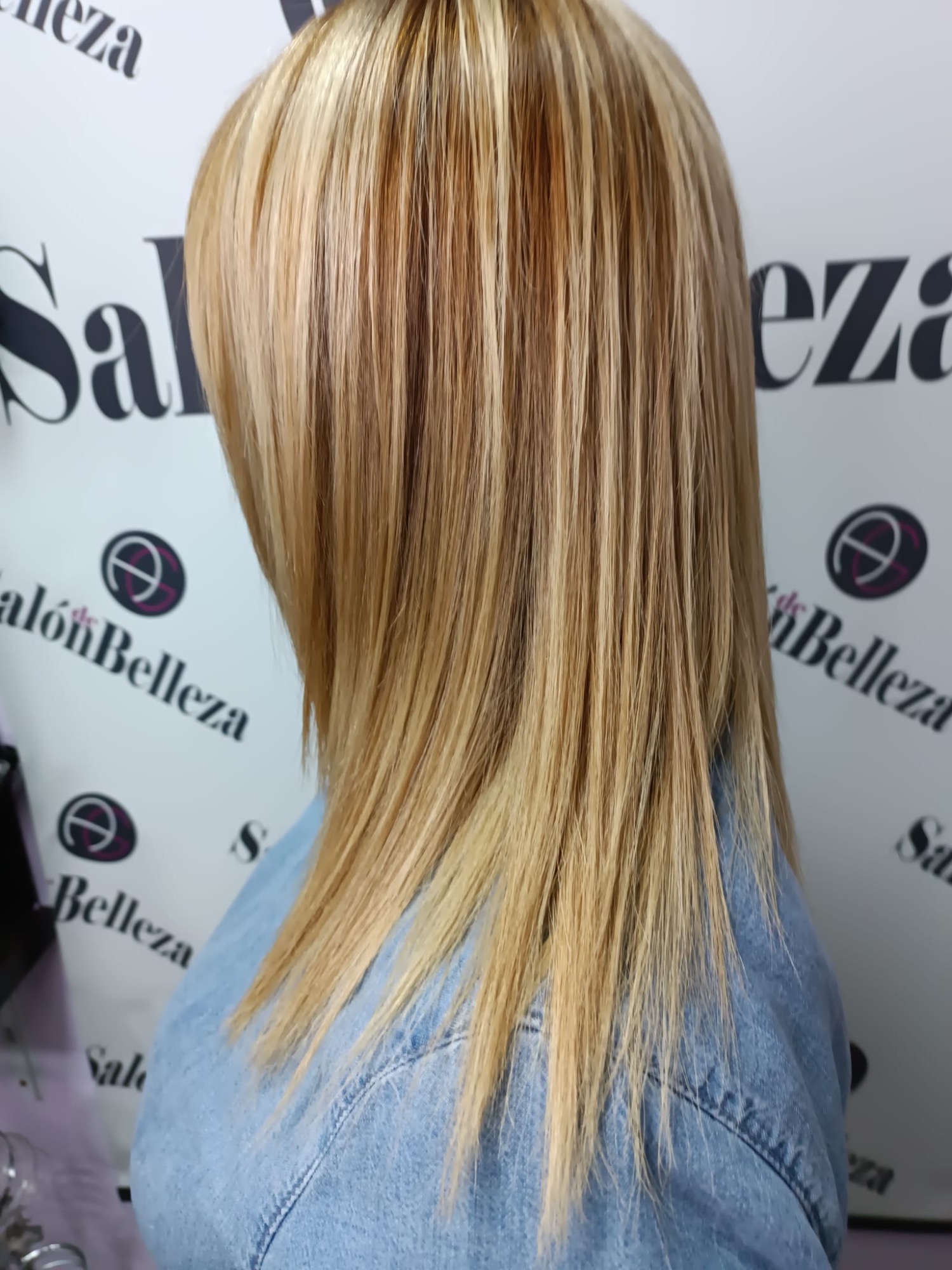 SALÓN DE BELLEZA AG  