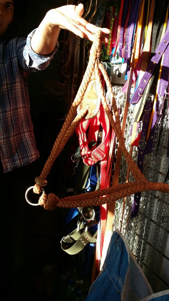 AGROPECUARIA 101 Y AUTOSERVICE  