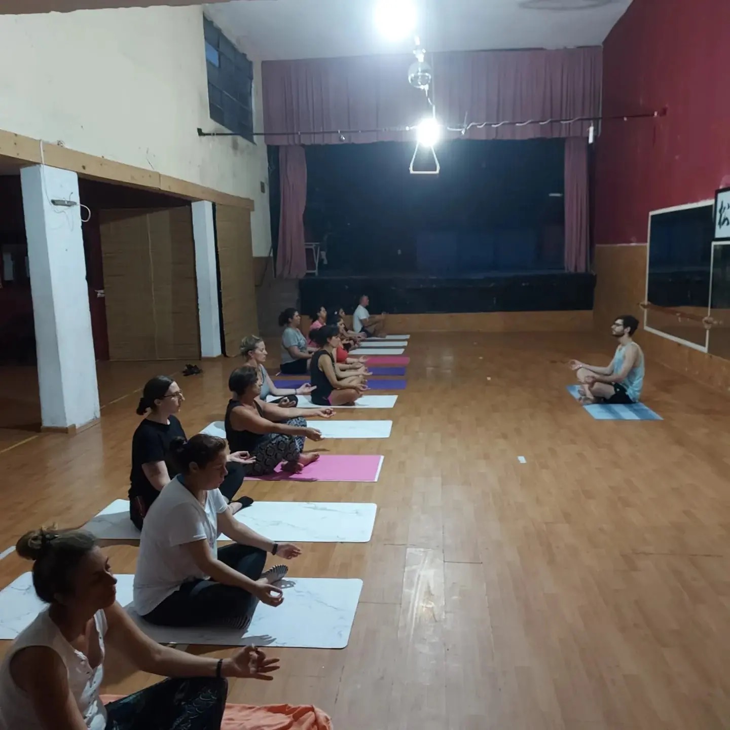 HATHA YOGA DANILO MIER  