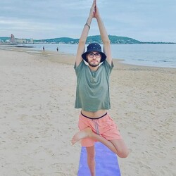 HATHA YOGA DANILO MIER 