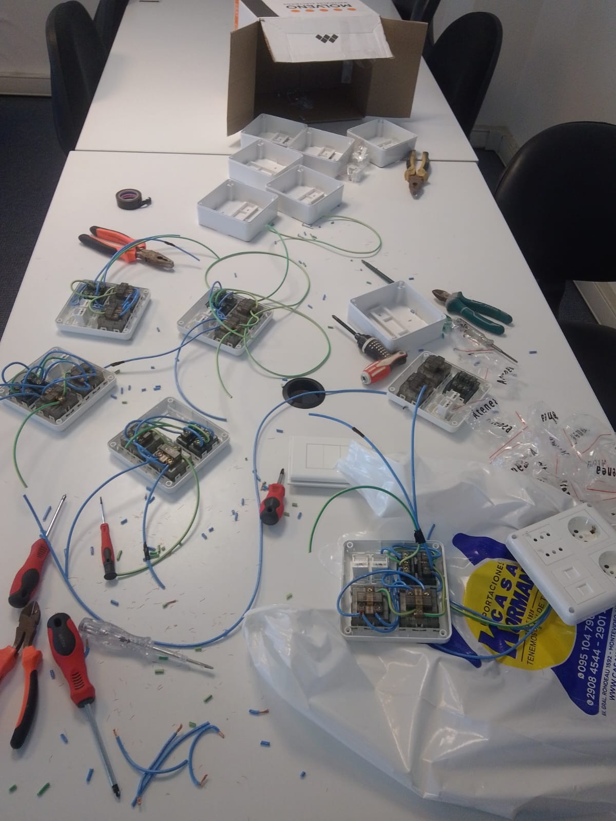 Valenca Valenca Servicios eléctricos y sanitarios 
Electricidad pr