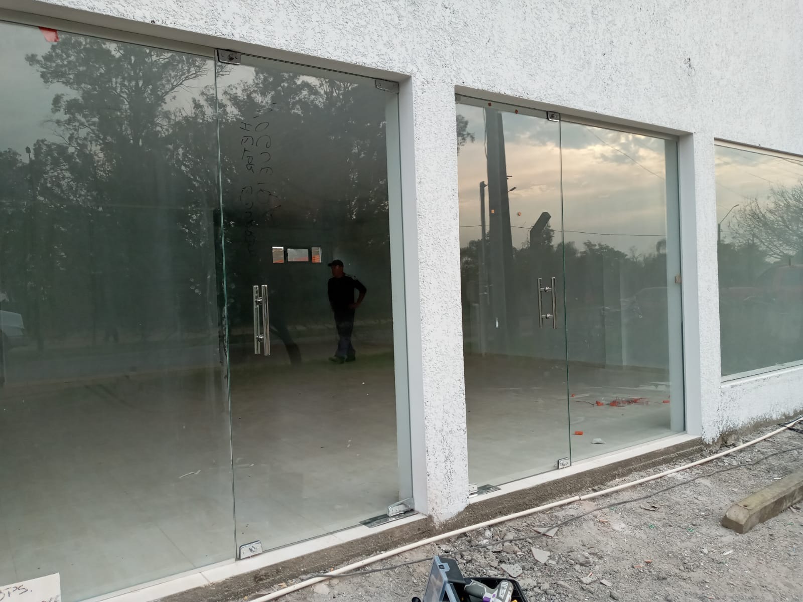 MARCELO ALVEZ ABERTURAS EN ALUMINIO Ventanales 