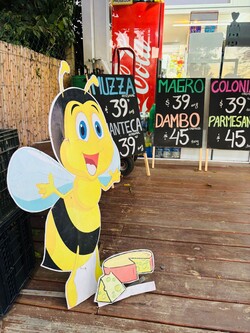 EL CAMION AZUL DE JIREH 