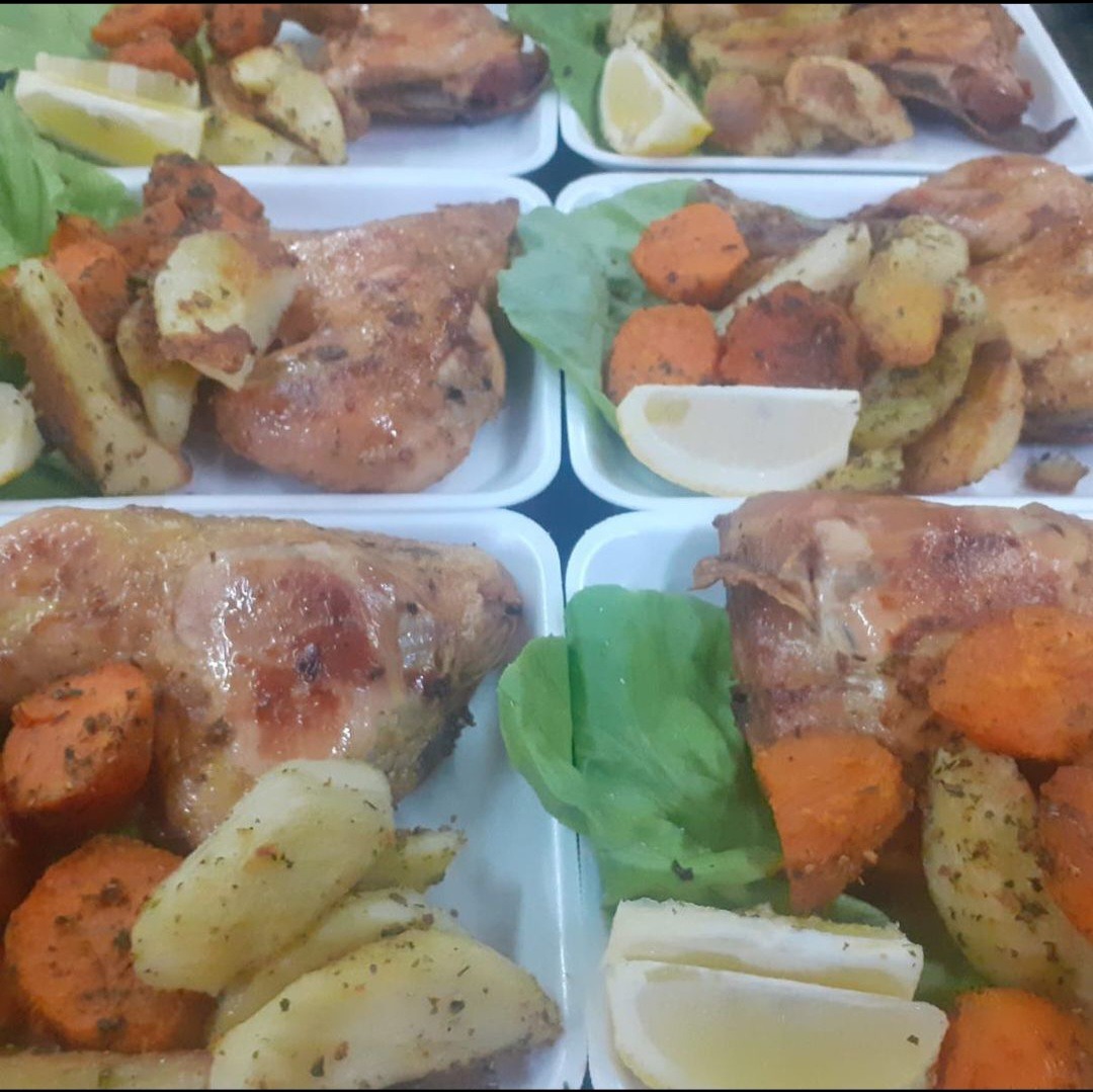 PANADERÍA FACTURISIMA Pollo al horno con papas y boniatos al horno 