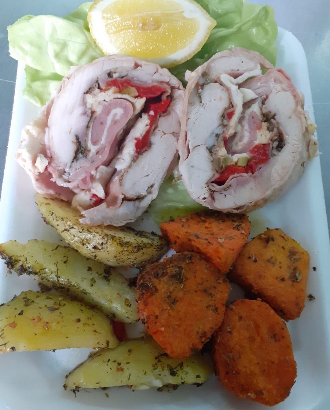 PANADERÍA FACTURISIMA Pollo arrollado con papas y boniatos al horno 