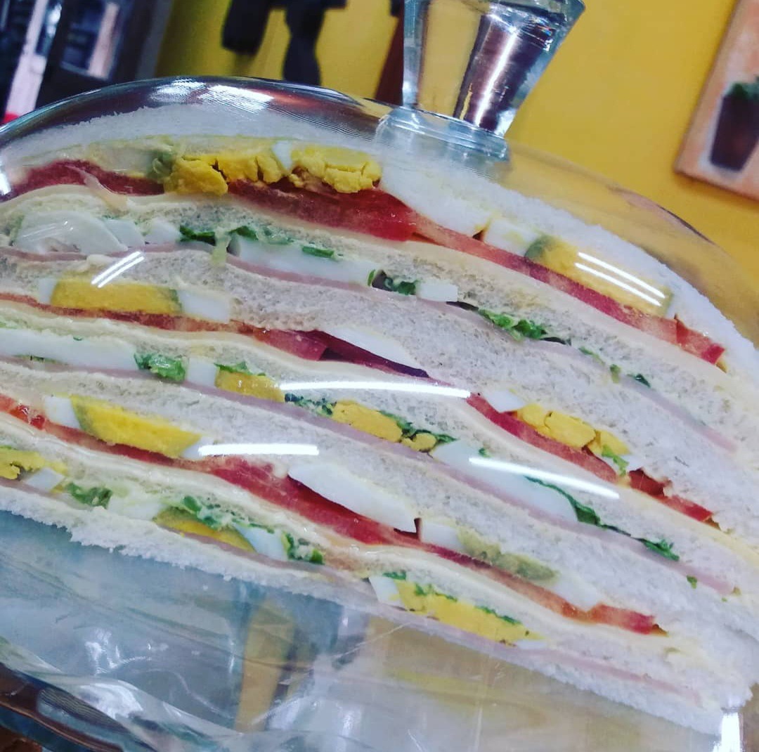 PANADERÍA FACTURISIMA Sandwiches Olímpicos 
