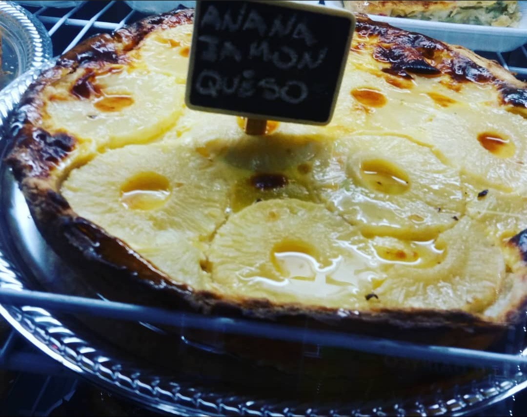 PANADERÍA FACTURISIMA Tarta de jamón, queso y ananá 
