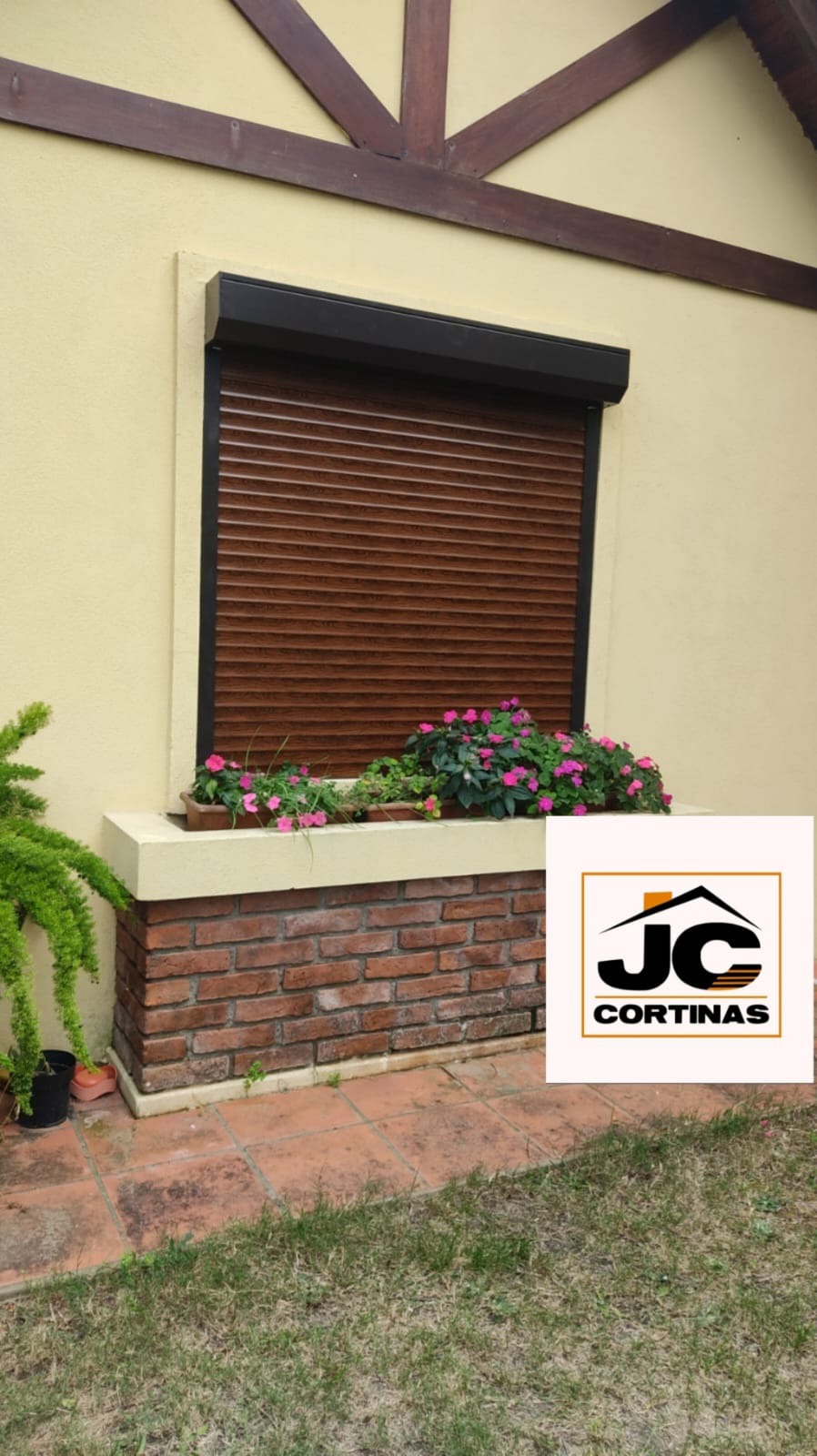 JC Cortinas  